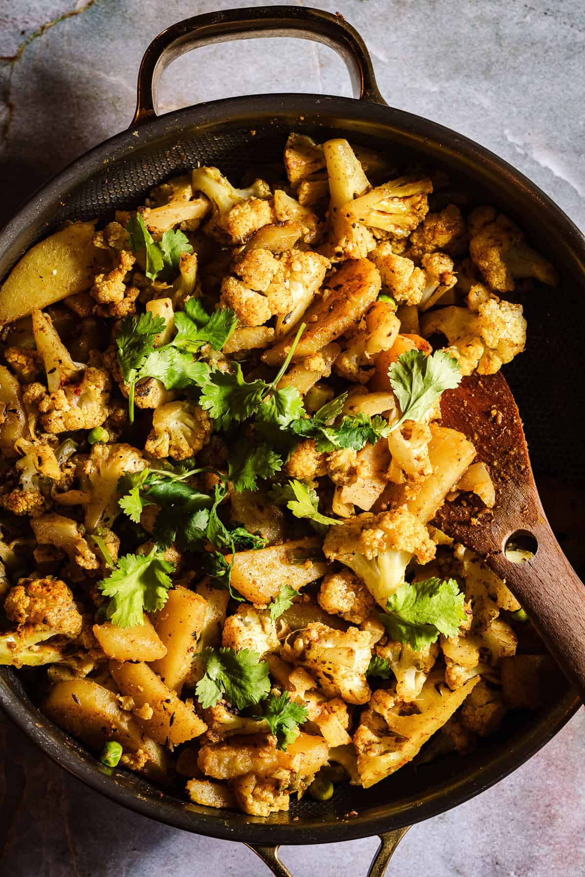 Aloo gobi in a pna.
